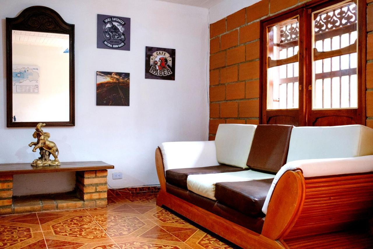 Cafe Racer Hostel Jardin Exterior photo